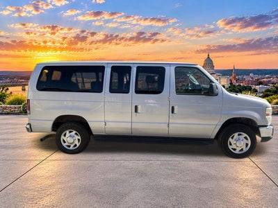 2013 Ford E-350SD XLT