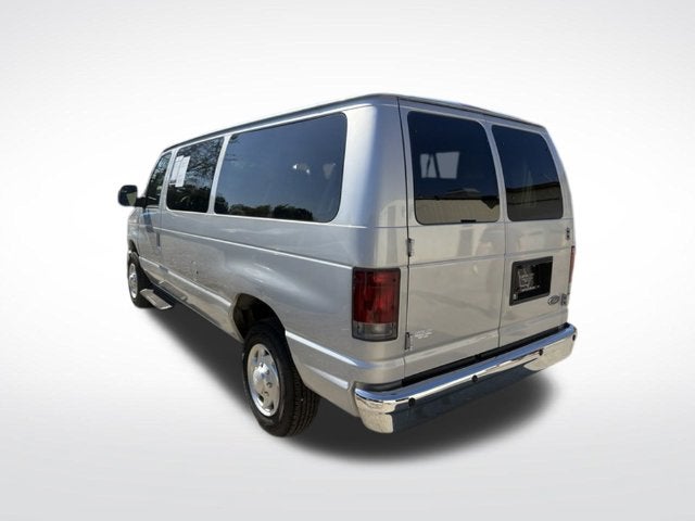 2013 Ford E-350SD XLT