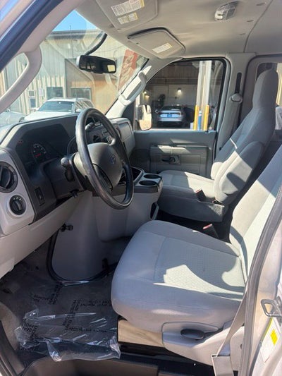 2013 Ford E-350SD XLT