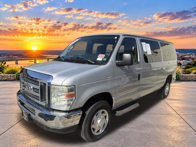 2013 Ford E-350SD XLT