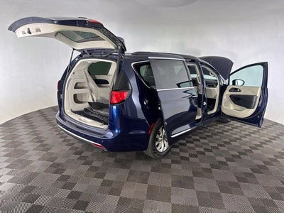 2017 Chrysler Pacifica Touring L