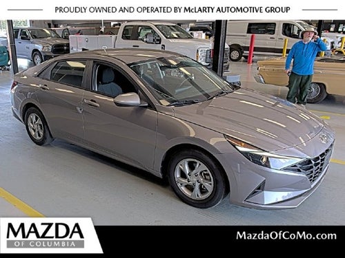 2023 Hyundai Elantra SE