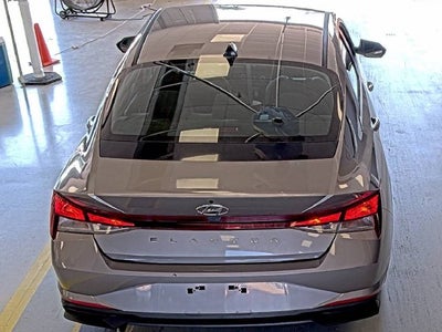 2023 Hyundai Elantra SE