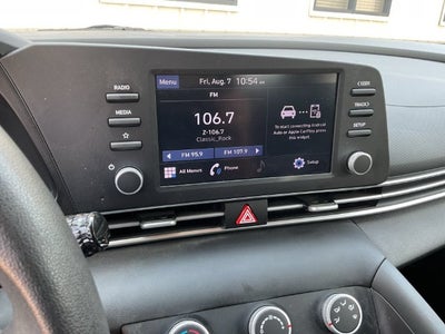 2023 Hyundai Elantra SE