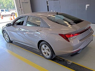 2023 Hyundai Elantra SE