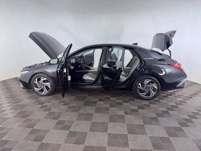 2024 Hyundai Elantra Limited