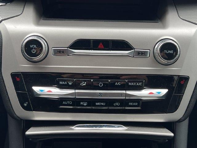2024 Ford Explorer XLT 4WD