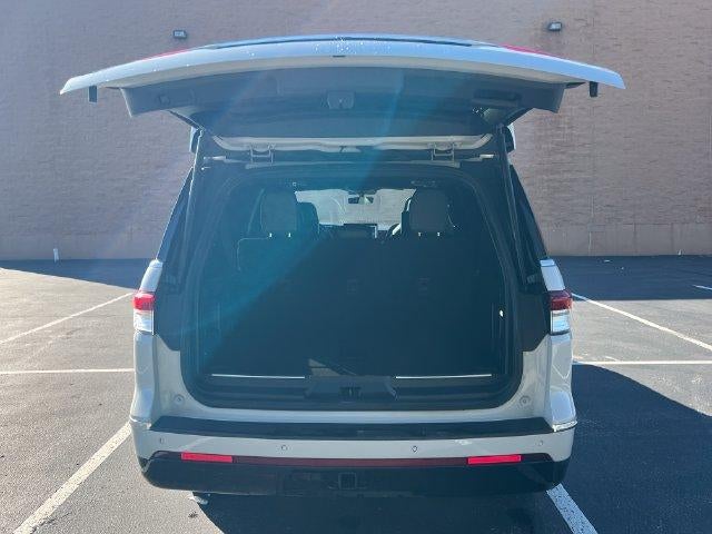 2023 Lincoln Navigator L Reserve 4x4