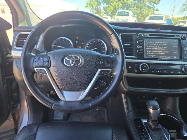 2017 Toyota Highlander XLE V6 AWD (Natl)